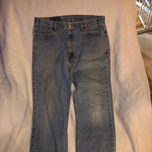 Levi’s frayed hem waist 36